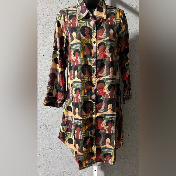 #092 Shirt-Dress Vibrant Face Print Button-Up - NIP Izzy & Liv - Picture 2 of 4